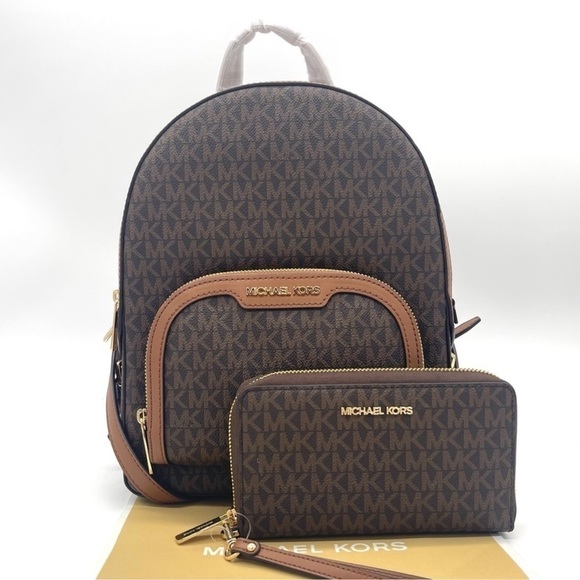Michael Kors Medium Jaycee Zip Packet Backpack & Phone Case Wallet Wristlet - Picture 1 of 12